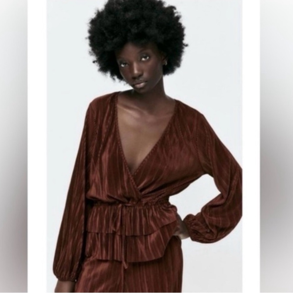 Zara Brown Plisse /Pleated Top size Medium.